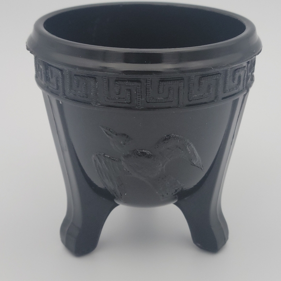 L.E. Smith Black Amethyst 3-Legged  Vase Embossed Bird Sides Greek Border - Picture 1 of 4